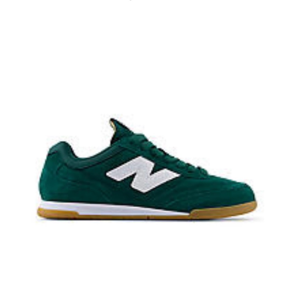 New Balance Green and White Sneakers Men’s 6.5/Women’s size 8